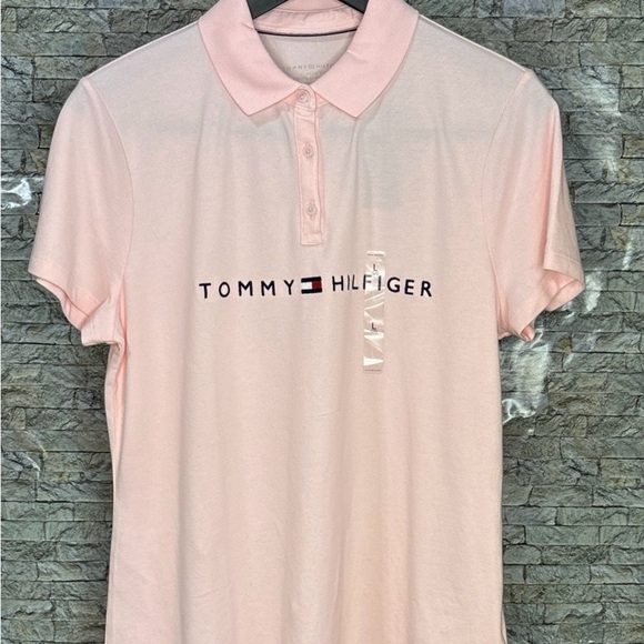 🔥🔥Tommy Hilfiger Woman Polo Size: Large🔥🔥 - Picture 1 of 11